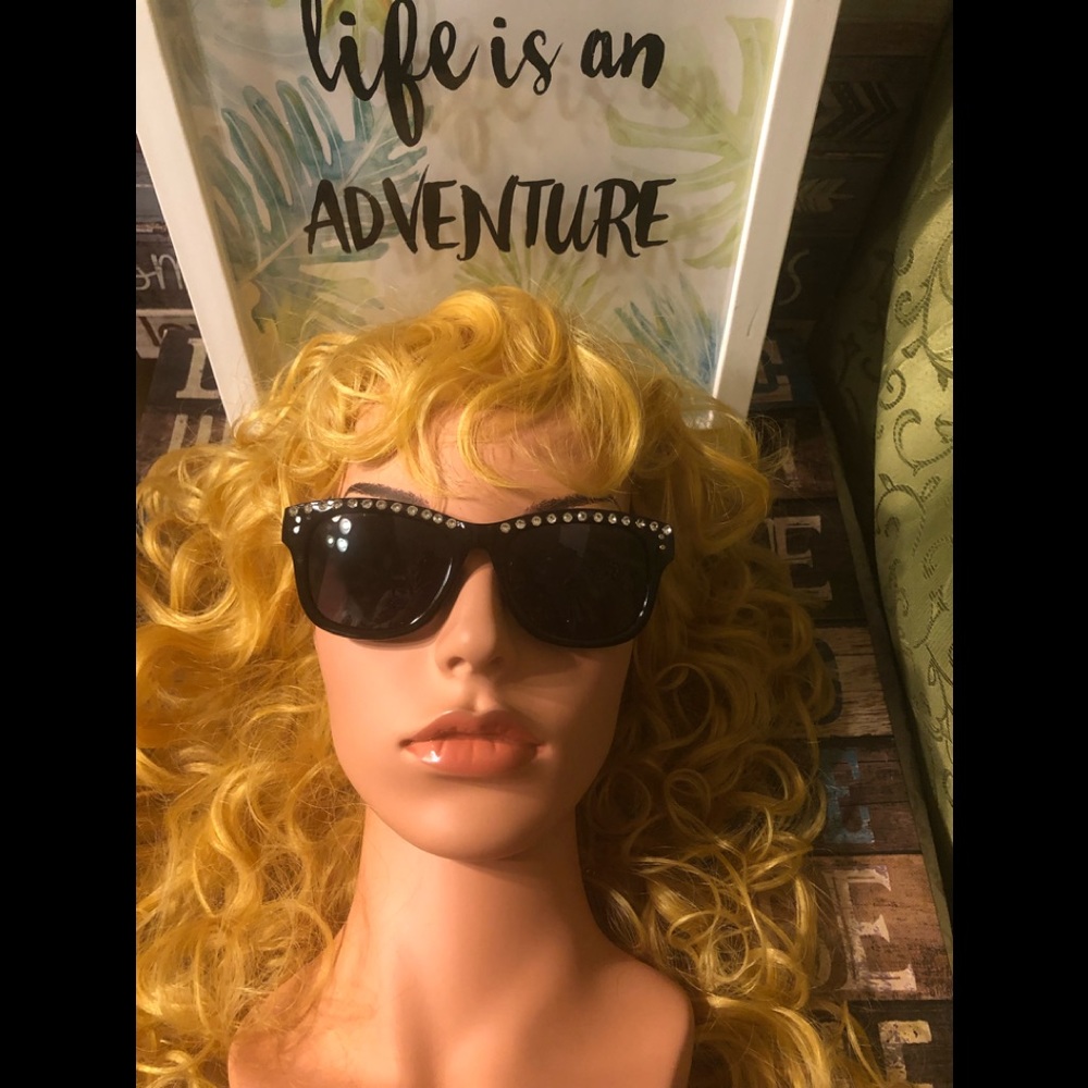 New Black Chic Sexy Bling 🕶 Sunglasses!!!